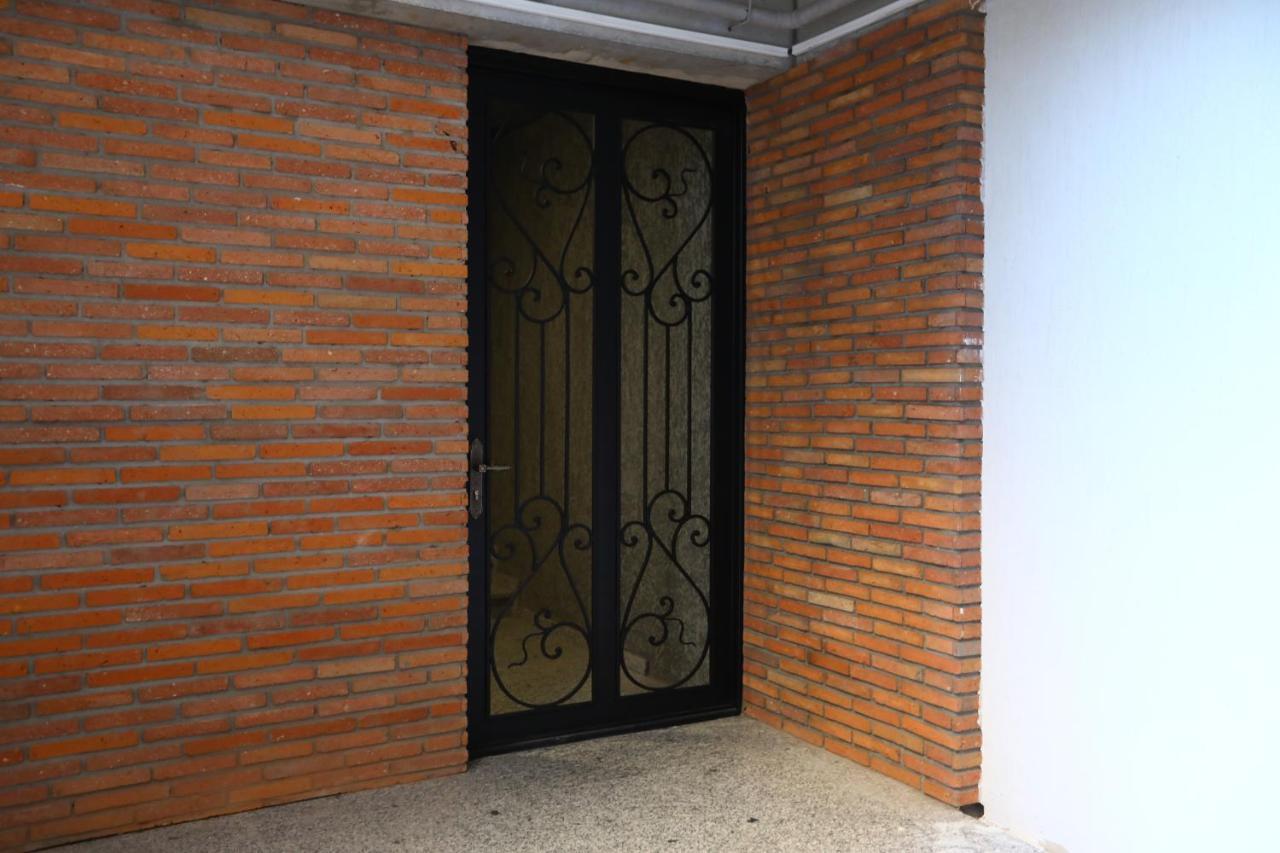 Brick House Leilighet Tbilisi Eksteriør bilde